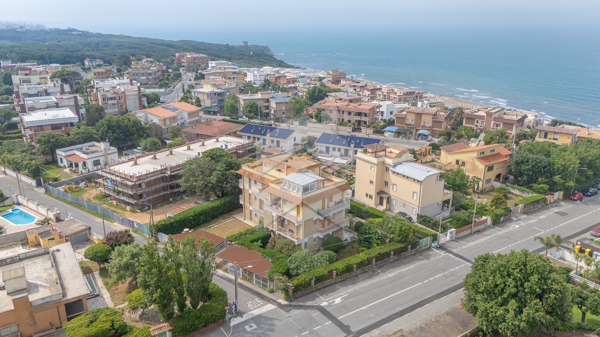 LAVINIO MARE – APPARTAMENTO CON AMPIO GIARDINO