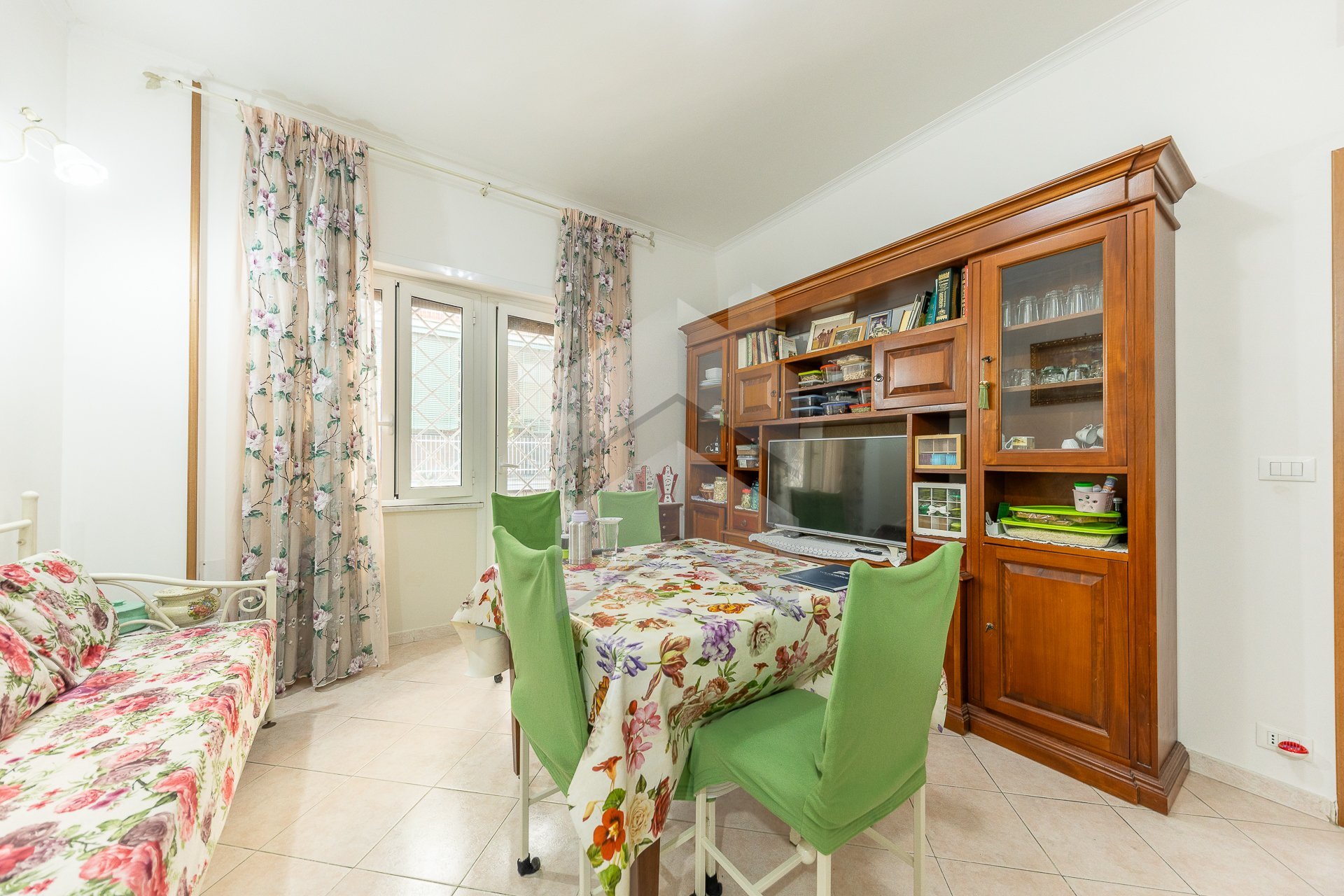 Appartamento ristrutturato con due balconi